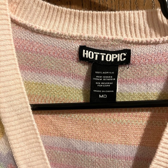Hot Topic - Picture 9 of 9